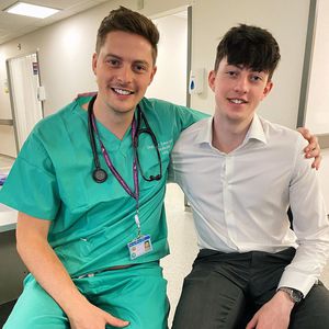 Der kleine Bruder von UK-"Love Island"-Star Alex gestorben