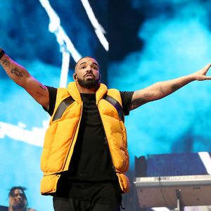Wegen E-Zigarette: Drake schimpft bei seinem Konzert mit Fan