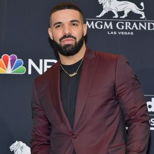 Schönheits-OP? Drakes neues Sixpack sorgt für Spekulationen