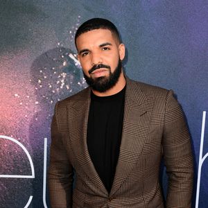 Drake bringt Kerze auf den Markt, die nach ihm riecht!