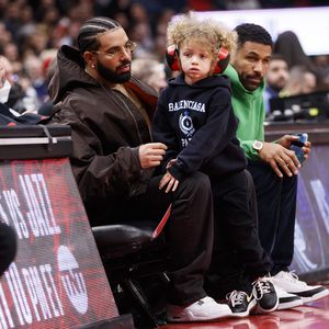 Wie niedlich! Adonis (5) singt für Papa Drake zum Geburtstag