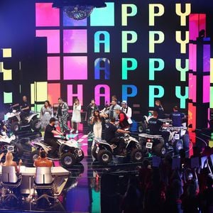 Neuer Set-Schnappschuss: So sehr freut sich die DSDS-Jury!