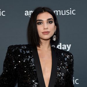 Doch nicht Single? Dua Lipa Arm in Arm mit heißem Male-Model