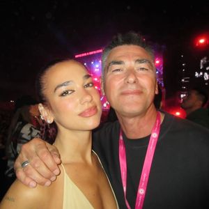 "Zwilling": Dua Lipa teilt süße Fotos zu Papas Geburtstag