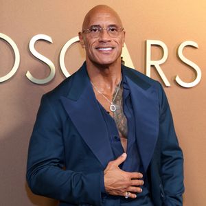 Erkannt? Dwayne "The Rock" Johnson zeigt ein altes Polaroid