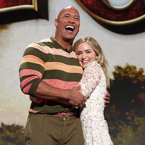 Witzig: Dwayne Johnson wurde von Emily Blunt einst geghostet
