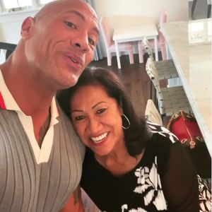 Sie soll 71 sein?! Dwayne Johnson zeigt seine Mama