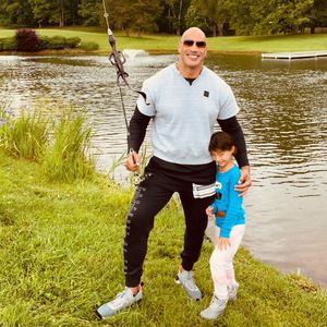 So süß gratuliert Dwayne Johnson seiner Tochter Jasmine!