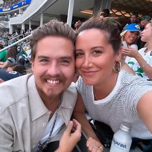 Süße Reunion: Ashley Tisdale trifft auf Ex-Co-Star Dylan