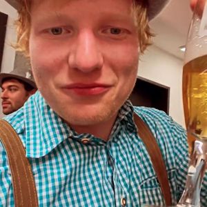 Nach Oktoberfest-Show: Ed Sheerans Maßkrug wird versteigert