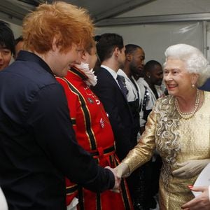 In Londons erstem Katzencafé: Ed Sheeran-Wachsfigur enthüllt