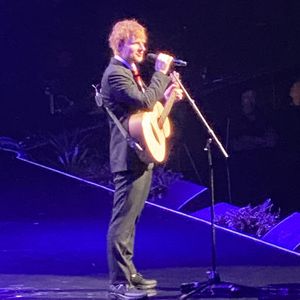 Ed Sheeran sang bei Michael Gudinskis Begräbnis unter Tränen