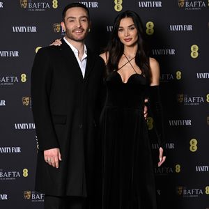 Nach Verlobung: Ed Westwick und Amy strahlen auf einem Event