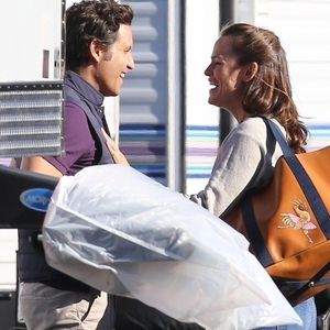 Nur Kollegen? Ihm kommt Jennifer Garner am Set richtig nah!