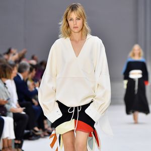 Mit Größe 34: Designer nennt Model Edie Campbell "zu fett"