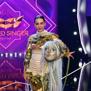 "Zweiohrküken"-Star ist "Masked Singer Austria"-Donaunymphe