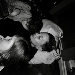 Nach Erics Zeilen: Edith Stehfest teilt Kuschelbild mit Kids