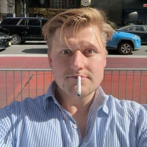 El Hotzo gesteht Affären und Manipulation von Ex-Freundinnen