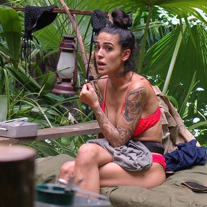 Hat Elena Favoritenrolle mit Flaschen-Ausraster verspielt?