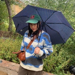 Eliza Doolittle genießt Spaziergang mit Baby und Freund