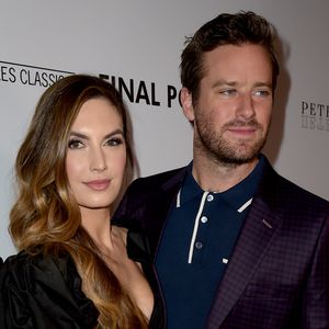 Elizabeth Chambers gab Presse Infos über Ex Armie Hammer