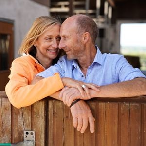 Geht bald mehr? "Bauer sucht Frau"-Elke zieht in Hans' Haus