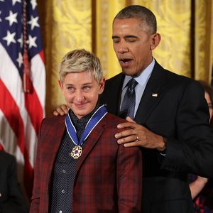 Bloß nicht losweinen! Obama zeichnet Ellen DeGeneres aus