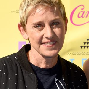 Diese Promis stehen während der Krise hinter Ellen DeGeneres