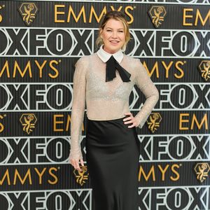 Ellen Pompeo bei der 75. Verleihung der Emmy Awards