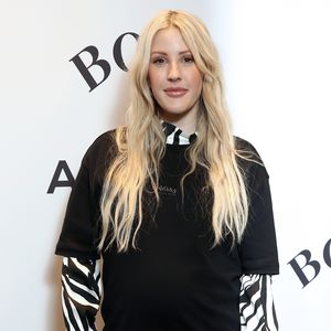 Auf Event: Hier zeigt Ellie Goulding stolz ihren Babybauch
