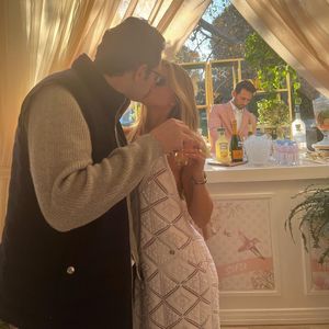 Verliebt in Elliot: Bilder von Sofia Richies Hochzeitkuss!