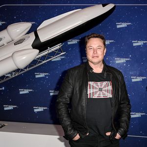 Sexuelle Belästigung: Elon Musk von Ex-Mitarbeitern verklagt