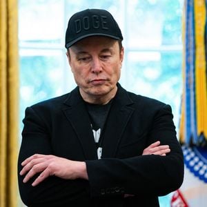 Elon Musks Ex kritisiert ihn für Drohungen gegen Vivian