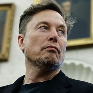 Elon Musk dementiert Drogensucht mit negativem Urintest