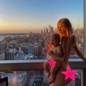 Elsa Hosk verteidigt Nacktfoto mit ihrem Baby nach Shitstorm