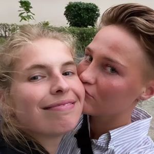 Total verknallt! "Princess Charming"-Elsa teilt Knutschfotos