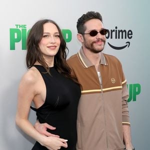 Babybauch: Pete Davidson und Elsie geben Red-Carpet-Debüt