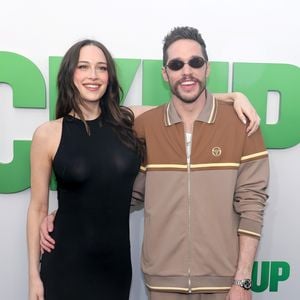 Pete Davidson und Elsie Hewitt turteln auf ihrer Babyparty