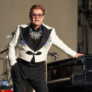 Heftiger Sturz: Elton John muss Abschiedstour unterbrechen