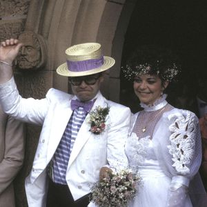 Biografie-Klage: Elton John und Ex einigen sich ohne Gericht