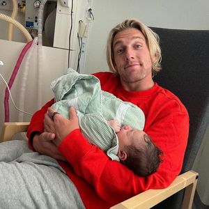 Süße Neuigkeiten: Fußballer Emil Forsberg ist Vater geworden