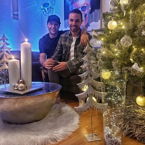 Wieder glücklich: Emil Kusmirek zeigt seinen neuen Freund!