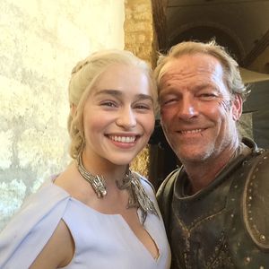 Emilia Clarke freut sich: Dieser GoT-Star ist auf Instagram