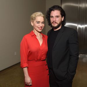 Nach Suff-Rausschmiss: Kit Harington brav & ohne Grinsen!
