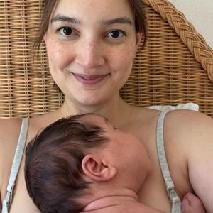 Sohn Clifford: TikTokerin Emily Mariko begrüßt zweites Baby