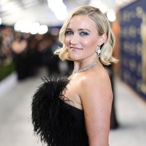 Manifestiert? Emily Osment ist stolz auf Mileys Grammy-Sieg!