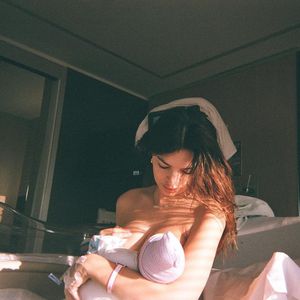 Still-Foto: Emily Ratajkowski ist erstmals Mama geworden!