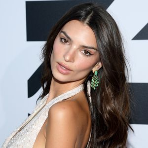 Verdächtiger Kommentar: Ist Emily Ratajkowski schwanger?