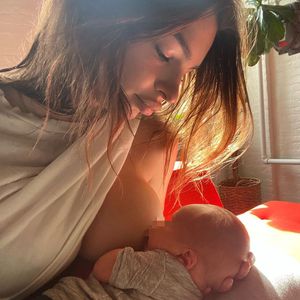 Emily Ratajkowski genießt Muttersein wohl in vollen Zügen
