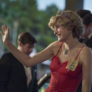 "Sie war anders": "The Crown"-Emma Corrin über Lady Diana